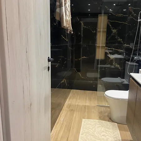 Apartament Living In