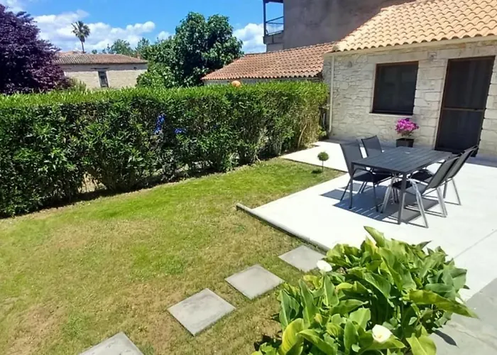 Living In Lägenhet Afytos