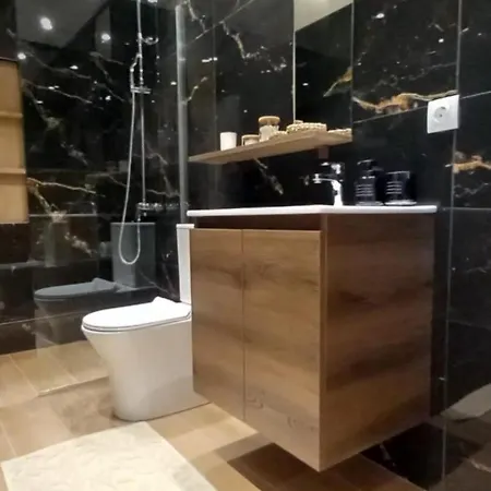 Living In * Афитос